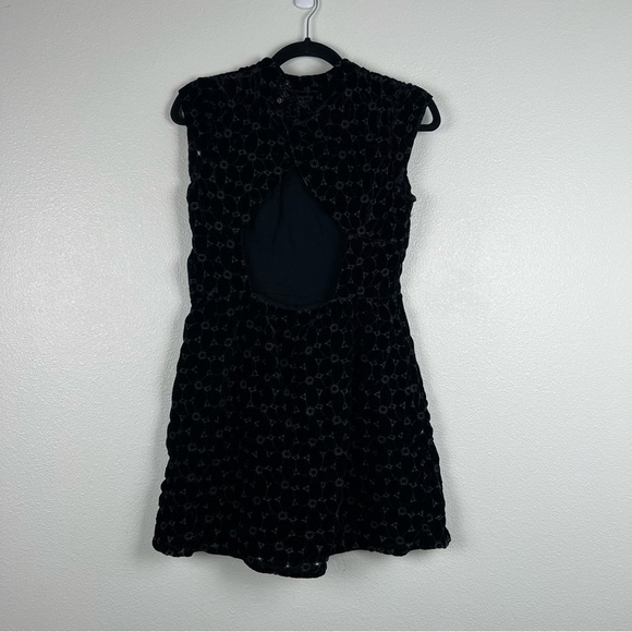 Free People Velvet Eyelet Dress Sz 4 - Picture 6 of 6